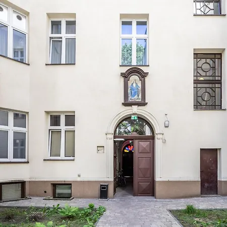 Harmony Elegant Old Town Apartment